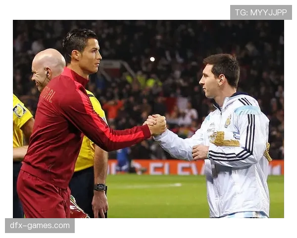 萨拉赫与C罗：两代足坛巨星的成就轨迹与时代印记对比