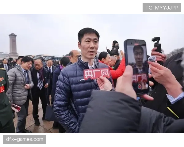 王励勤训练间隙居然扔掉豪车钥匙，真不像那个天天拼命的乒乓球疯子啊！